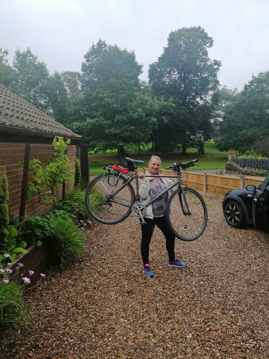 SamSaysCycle's tweet photo. Megan lifting for Sam cheers. https://t.co/P012uYkelB