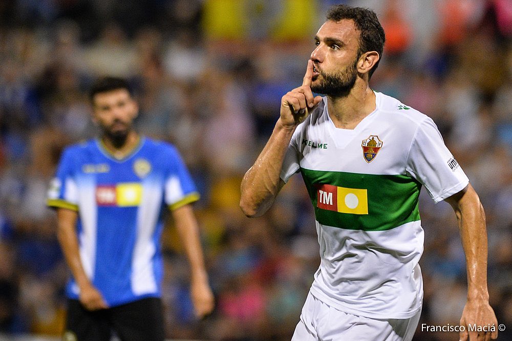 Dani_ElcheCF's tweet photo. El fútbol fue muy injusto en el play off contra el Granada, nos quisieron hundir con el descenso administrativo, sufrimos mucho en Segunda B... Y si en dos semanas ascendemos a Primera? https://t.co/0400LEZNao