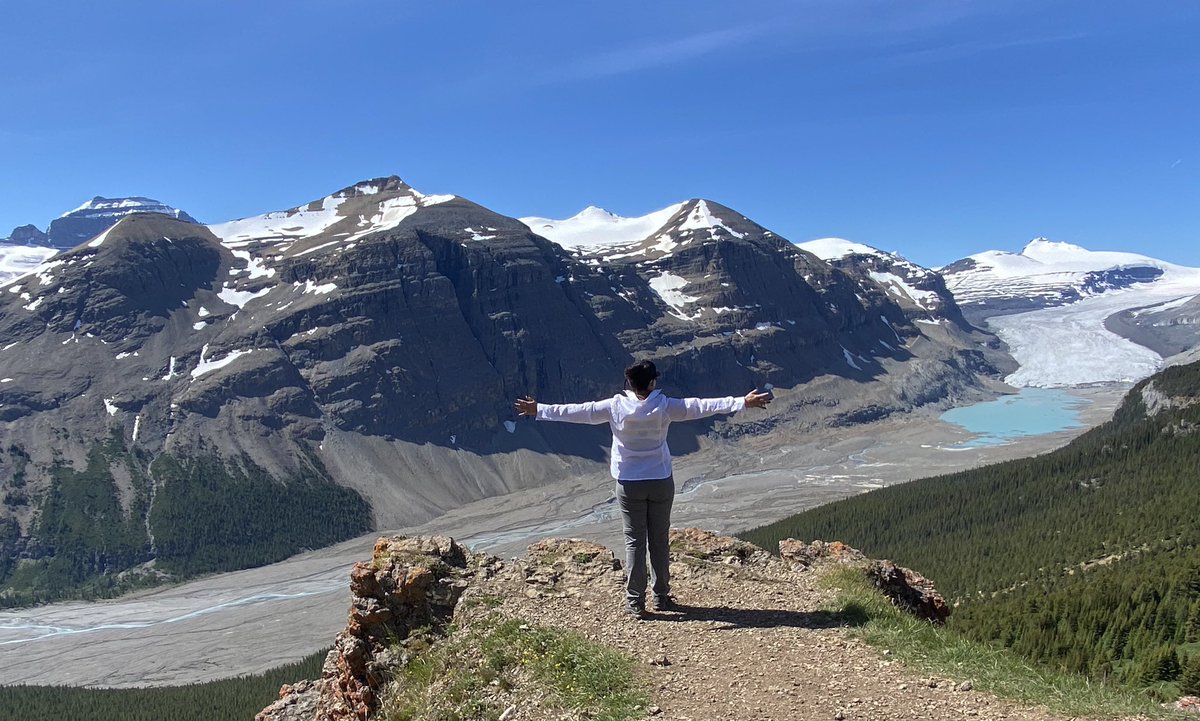 krauze_marta's tweet photo. #ontopoftheworld #hikingadventures #Rockies #ParkerRidge #IcefieldParkway #legday https://t.co/P4cgeVQ51u