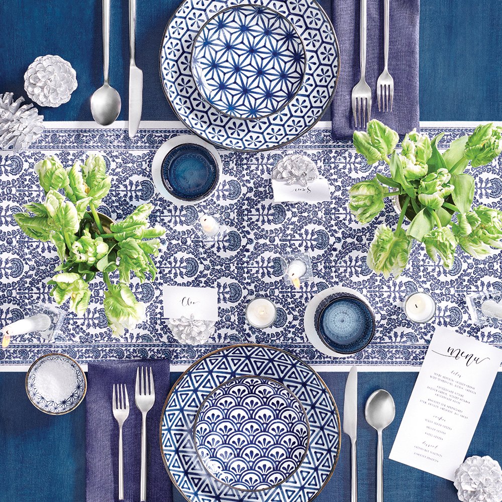 There is nothing more wedding-perfect than Pantone's Color of the Year 💙 ow.ly/ueeY50AIS4O