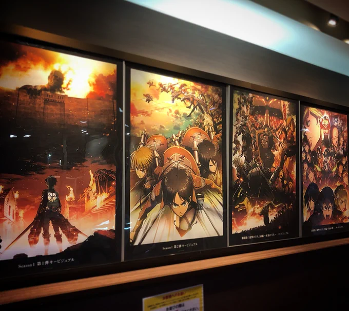週末に『進撃の巨人 クロニクル』観てきました。一本の映画として想像以上に自然にまとまっていて、密度が増した鳥肌シーンの連続!改めてWIT STUDIOさんのすさまじい仕事の歴々に感服し、劇場の大画面と音響こそふさわしい作品だと感動しました。浅野恭司さん原画のキービジュアルも堪能し大満足っ! 