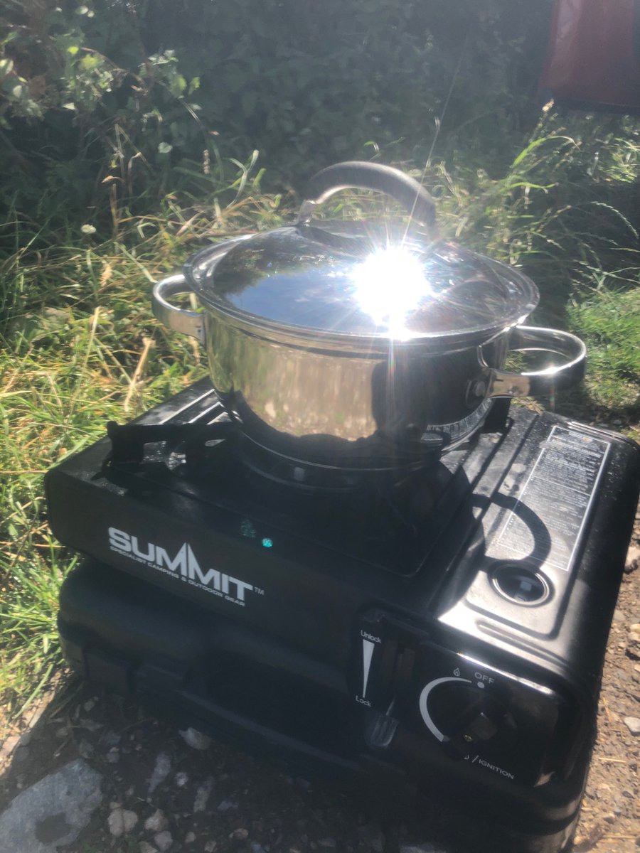 LivYoung15's tweet photo. Cooking up a little lunch time treat in Wales. Lovely walk and the rain is disappearing. #walking #outdoors #cooking #eyton https://t.co/qcGm0oY0Bz