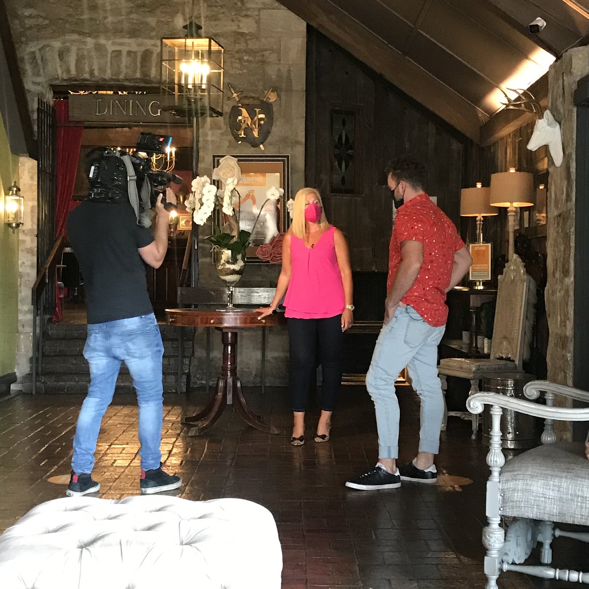 timbolen's tweet photo. Highlighting a real hidden gem in #niagarafalls @morninglive today! @OldStoneInnNF https://t.co/g8F85G4JHF