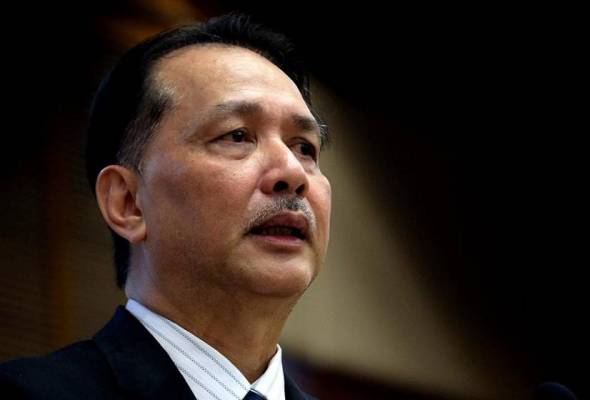 501Awani's tweet photo. Kemungkinan tsunami gelombang ketiga COVID-19 di Malaysia tetap ada jika... #AWANInews #HapusCOVID19 https://t.co/xYnjkyKrbN https://t.co/lEkf4pHjMj