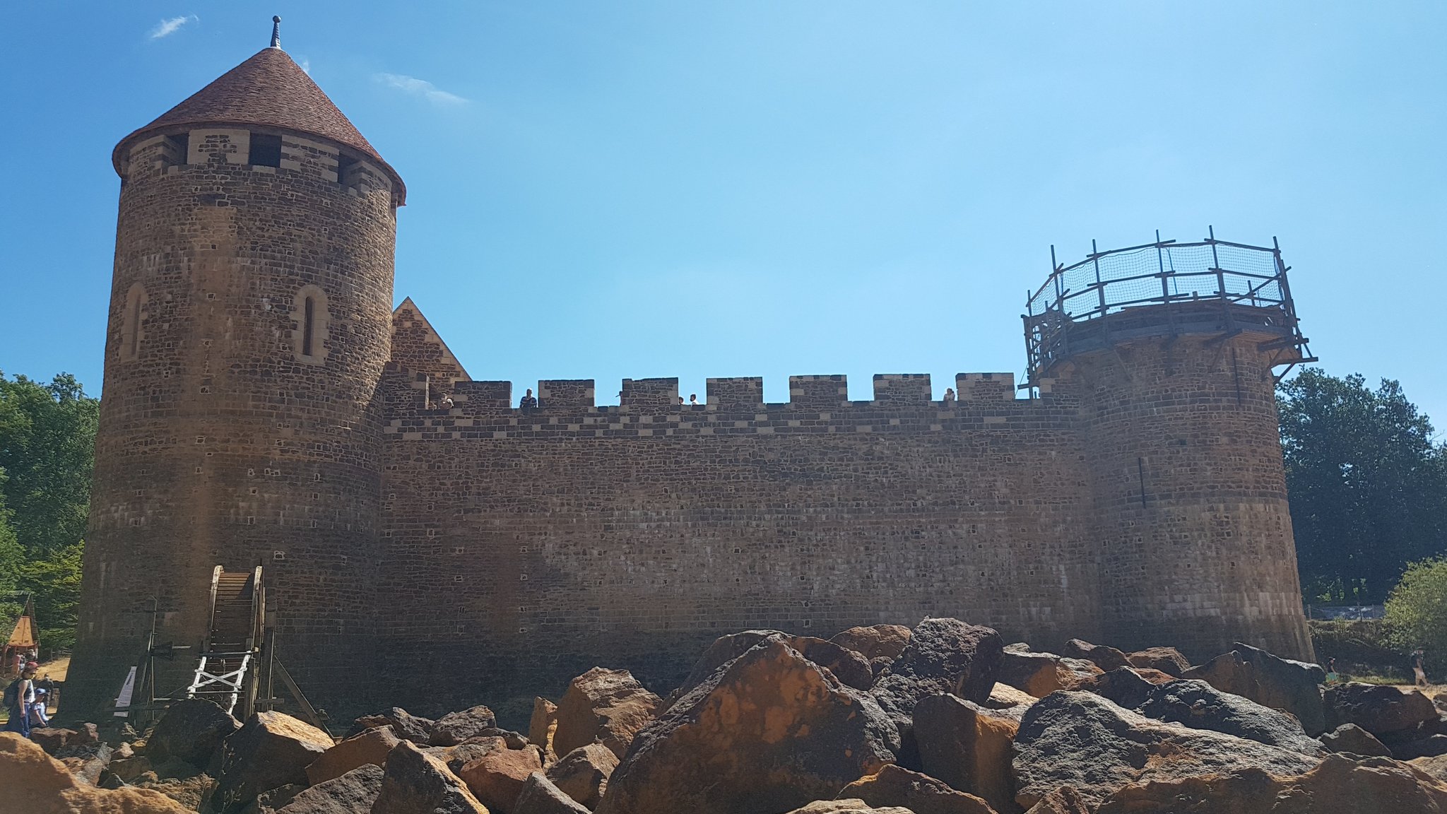 Guédelon - Nous bâtissons un château fort