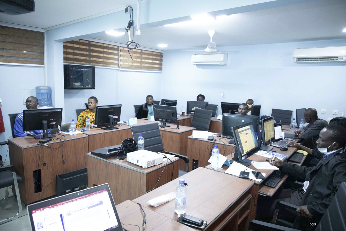anptic's tweet photo. FORMATION SUR WINDOWS SERVER 2016
La formation sur Windows server organisée par la Direction de Formation et de la Promotion aux TIC (DFPTIC) a ouvert ses portes le lundi 21 juillet 2020 à l’immeuble du Faso. 
👉🏽https://t.co/R54OF9u3Ri https://t.co/QCU3t5jUx7