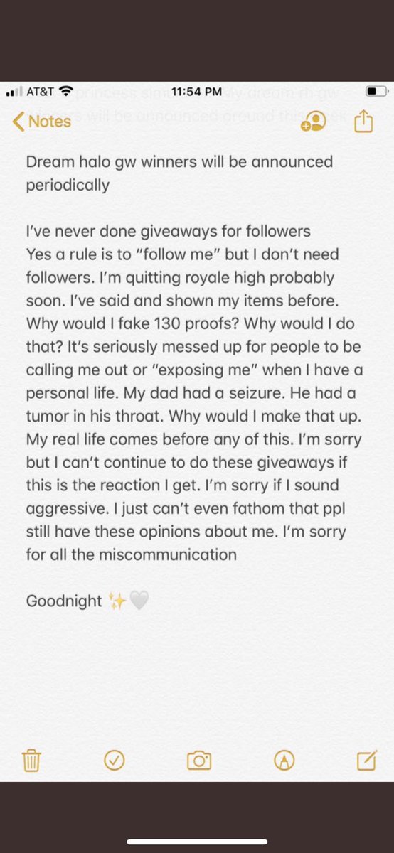 Le1lies's tweet photo. you cant announce the winner of the giveaway because your father is at the hospital but you can post more giveaways? @antheixo you're rediculous and your gws are fake❤��� 

#royalehigh #royalehightrades #royalehidghtrading #royalehighoffers https://t.co/q04W3Nx8rg