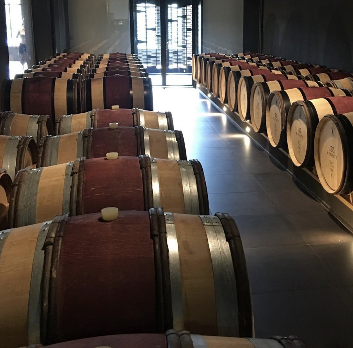 EXCELLIUMPACA's tweet photo. One of the most iconic wine from #sainttropez , the @chateauminuty is worth to be visited and worth to be tasted.
Ask us a quotation so we can drive you there safely.

#frenchriviera #provence #france #mercedes #vclass #sclass #luxury #vip #chauffeured #southernfrance #luberon https://t.co/DuWb2ISXXY
