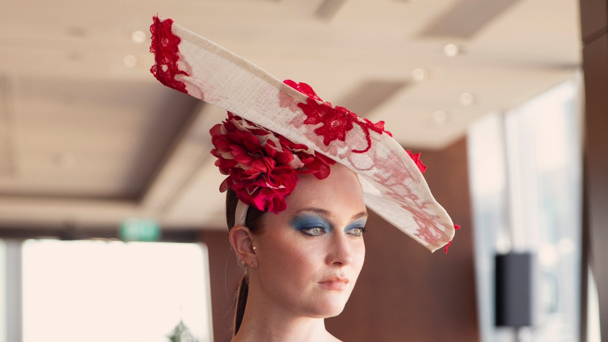 stylewithgrace's tweet photo. Preview of @XTerrace #LondonHatWeek2020 in
@eclipse_racing #magazine featuring #milliners #aroundtheworld
Theme is #ToFutureAndBack 1970's #Retrostyle #hats by
#JHCoutureMillinery & #MissHaidee #GroovySeventies
#RockItForRacing Full Exhibition 8-11Oct
https://t.co/wmM3krBxGL https://t.co/eVlMaSyAin