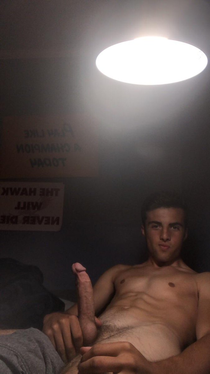 candiddudes's tweet photo. #cock #dick #candiddudes #nakedguys #bigcock #nakedselfie #exhibitionist #nakedlad #publicnudity https://t.co/b4IDIQxJBb