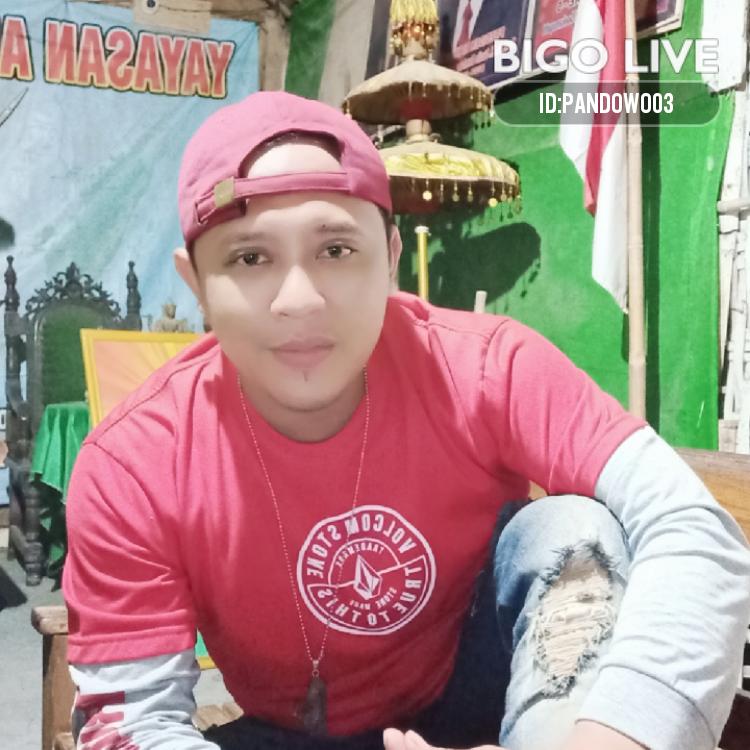 sundakids_'s tweet photo. Masuk dan nonton LIVE pandowo'hdt'ᶜˢ🔑 di #BIGOLIVE: HANCURKAN PESUGIHAN  
https://t.co/nyVEqFjtWN https://t.co/zNaRPPMPKn