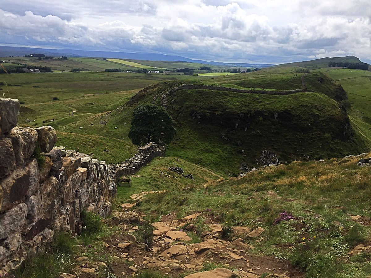 CTroublemaker_'s tweet image. 🏞🌳
Walking in the 👣 of barbarians ⚔️🛡

Nice weekend hike at Hadrian's Wall with @JasonHall97 👥