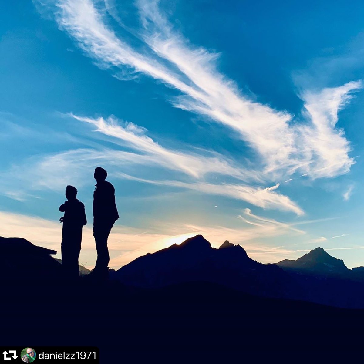 BasurdeEditions's tweet photo. ⚡️Aventura del día⚡️Adventure of the day⚡️
.
Refuge du Pombie ✨ - Photo by @danielzz1971 🎉 Enhorabuena!
.
#BeAdventurer #escalada #bestmountainartists #indretsapp #loves_mountains #thewildernesslife #vive_montanas #outdoorsupply #special_shots
#pirineos #pirineus… https://t.co/6psYf2ja4F