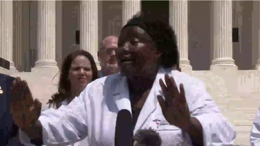 AAPSonline's tweet photo. "I am not going to let Americans die," waiting for a double blinded study, Dr. @stella_immanuel  proclaims outside Supreme Court moments ago. HCQ works and should not  be kept from patients. https://t.co/DckC2FhiIW