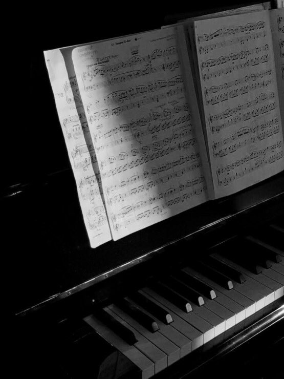 * 🦅˙  𓈒

         𝕯onovan * johnny ‘ 1995
                 ˓ follow 𝖝 talk ˒

. ยพท ลฟตท 🖖🏻