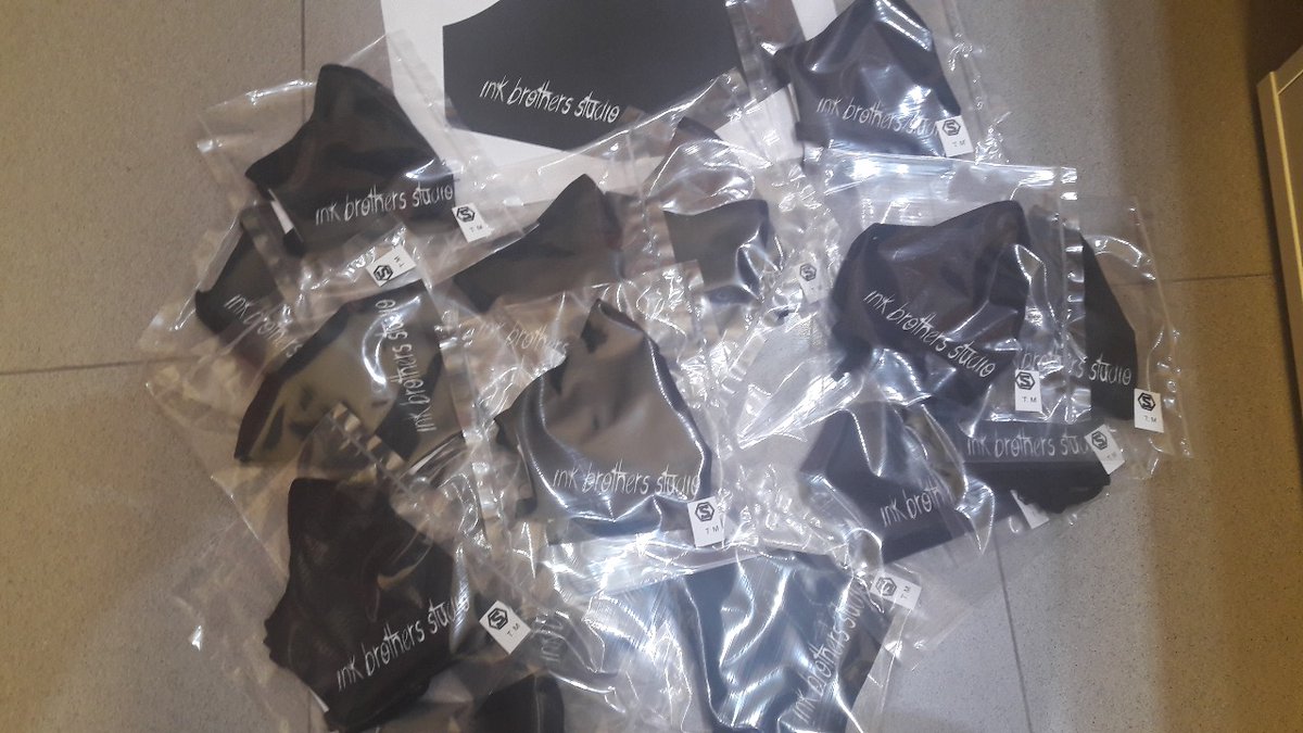 gestio_360's tweet photo. 📢ATENCIÓN! 📢
Nuevas mascarillas personalizadas que salen de nuestros almacenes. En este caso " Ink Brothers Studio " de Cassà de la Selva ( Girona ), han confiado en nosotros y en nuestra profesionalidad. 

Visita nuestro catalogo : https://t.co/MHAXwdpjwT https://t.co/iGZ6qlWPfj