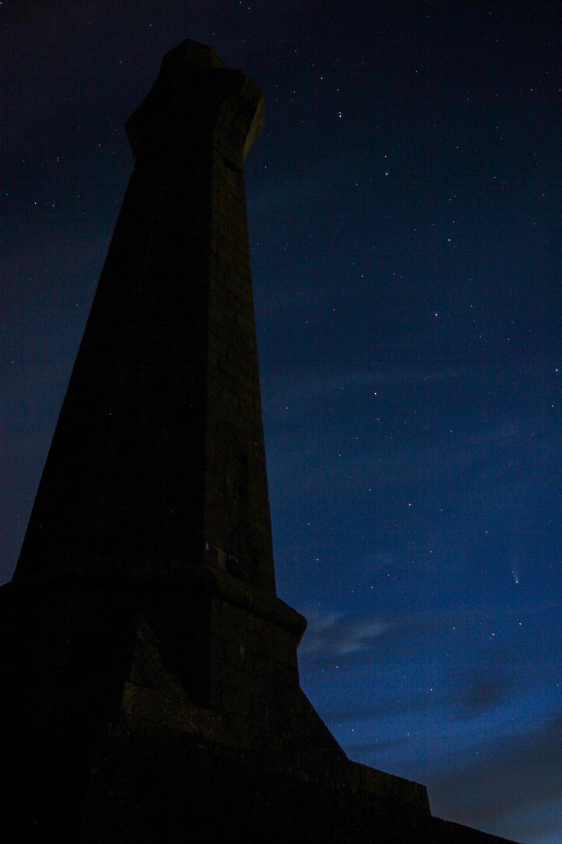 TregearBen's tweet photo. Carnbrea monument with Neowise Comet noticable in the bottom right. https://t.co/0lMgPTvpvq