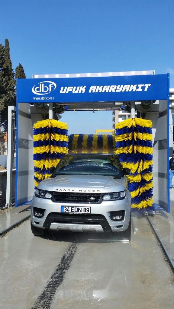 dbf_turkey's tweet photo. zmir Opet Ufuk Akaryakıt

Dbf Okyanus X1 W310 tipi makinamız Binek Araç, Jeep, Minibüs, Öğrenci servislerini başarı ile köpükleyip yıkayabilmektedir. https://t.co/n1as0KlSsk