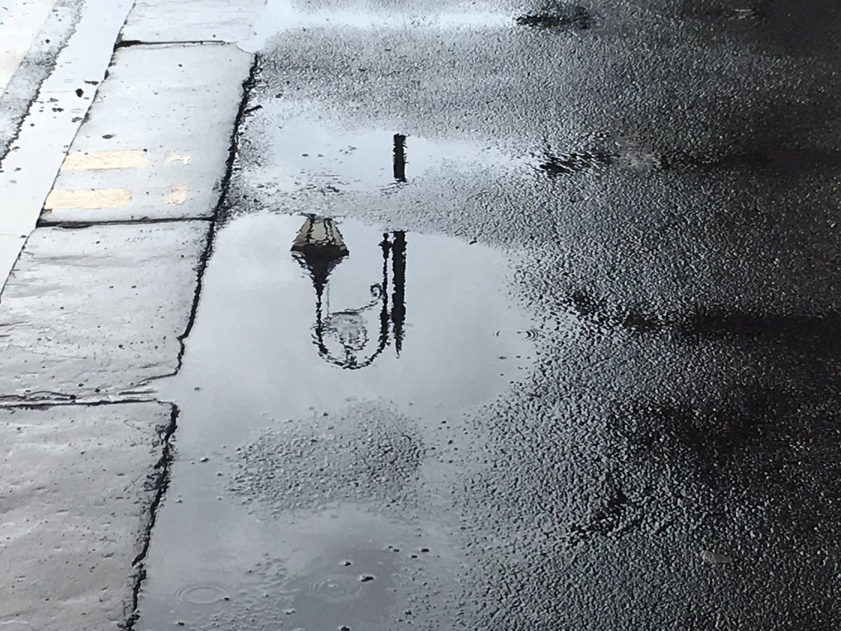hazypets's tweet photo. #Morleylife #rain #pavement and #buswindow #random x https://t.co/8SbvWoztFo