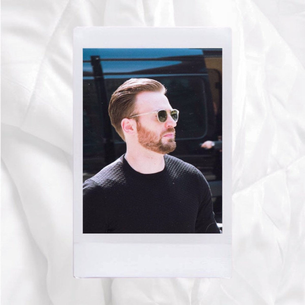 your polaroids if chris evans was your boyfriend — 𝒂 𝒕𝒉𝒓𝒆𝒂𝒅 