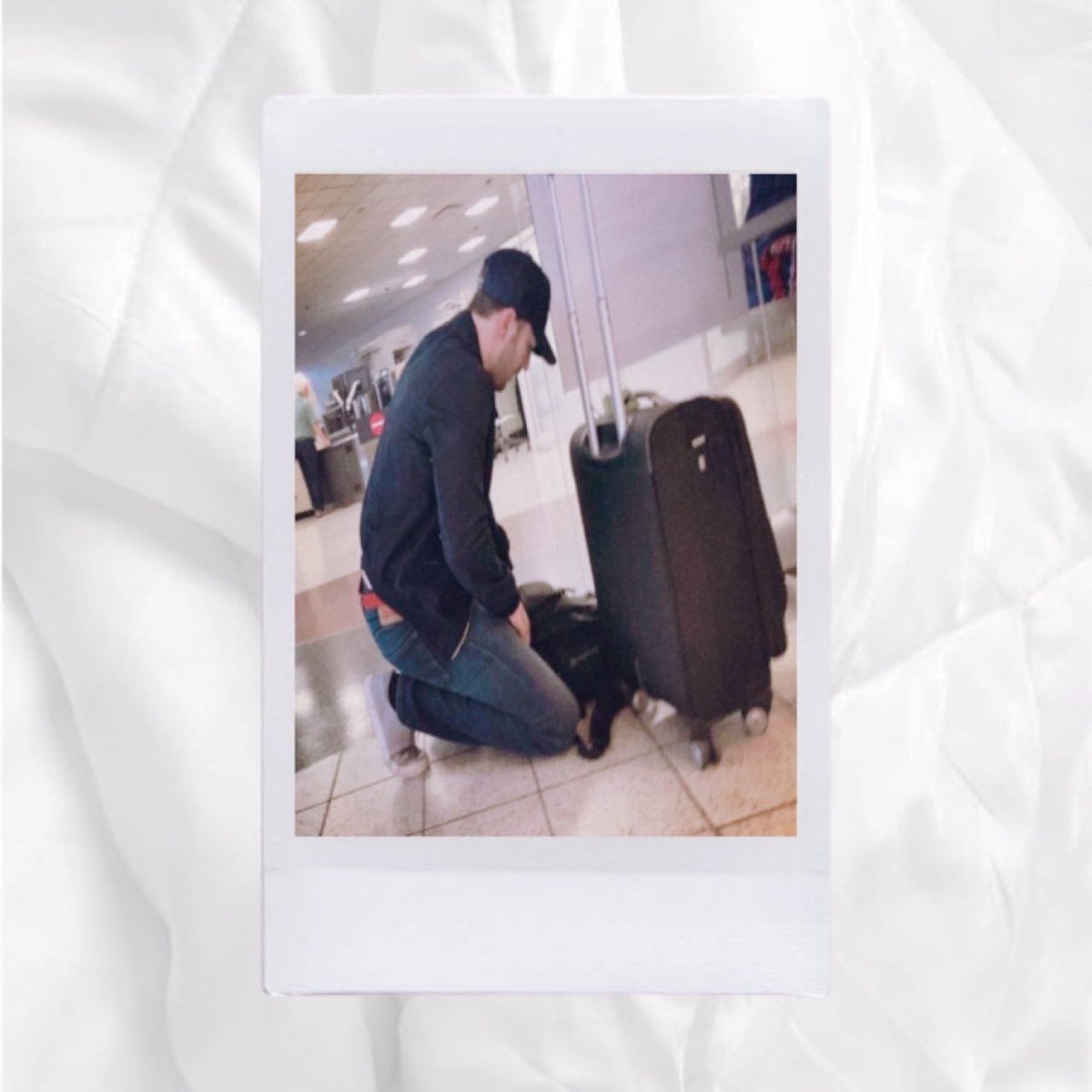 your polaroids if chris evans was your boyfriend — 𝒂 𝒕𝒉𝒓𝒆𝒂𝒅 