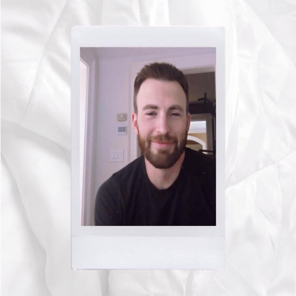 your polaroids if chris evans was your boyfriend — 𝒂 𝒕𝒉𝒓𝒆𝒂𝒅 