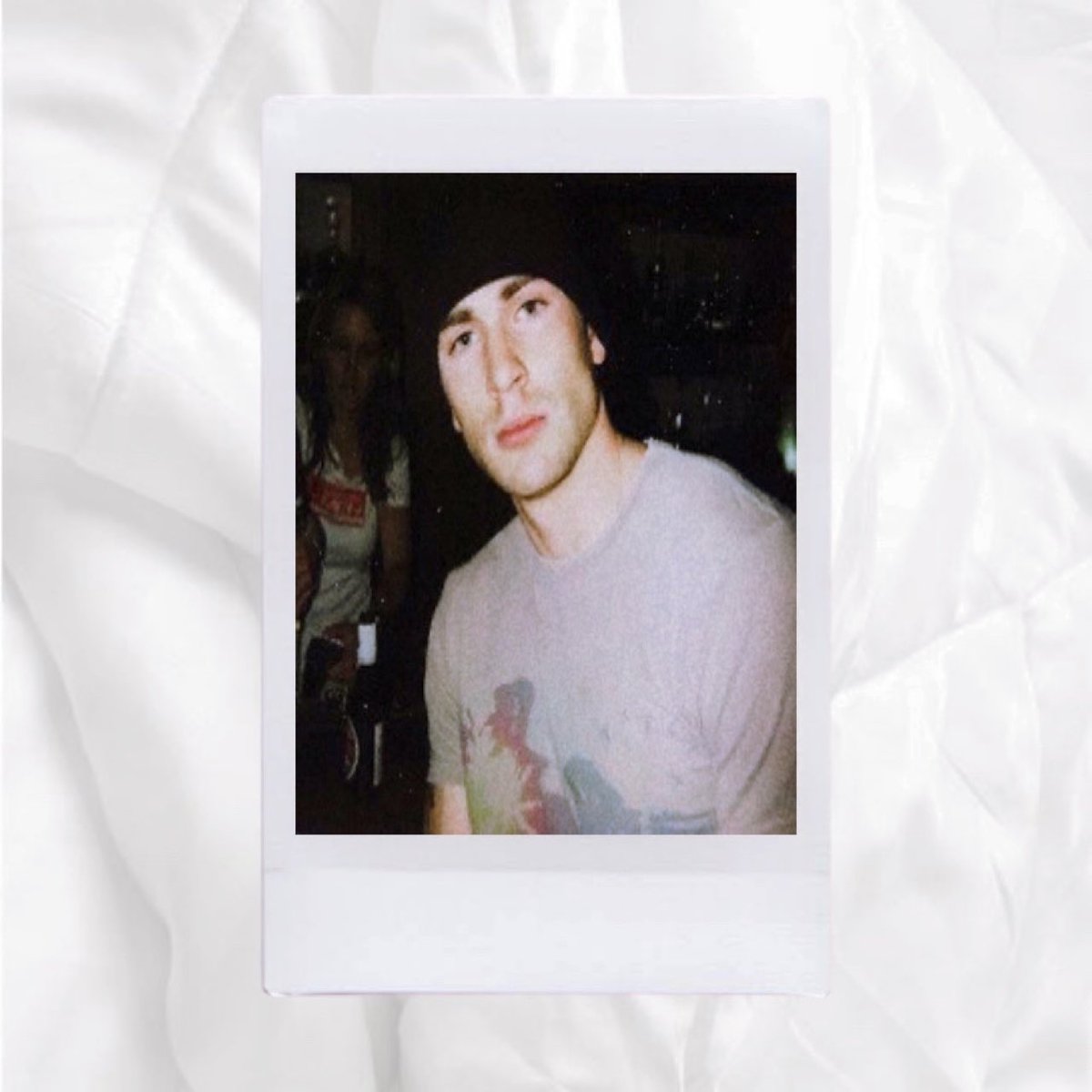 your polaroids if chris evans was your boyfriend — 𝒂 𝒕𝒉𝒓𝒆𝒂𝒅 