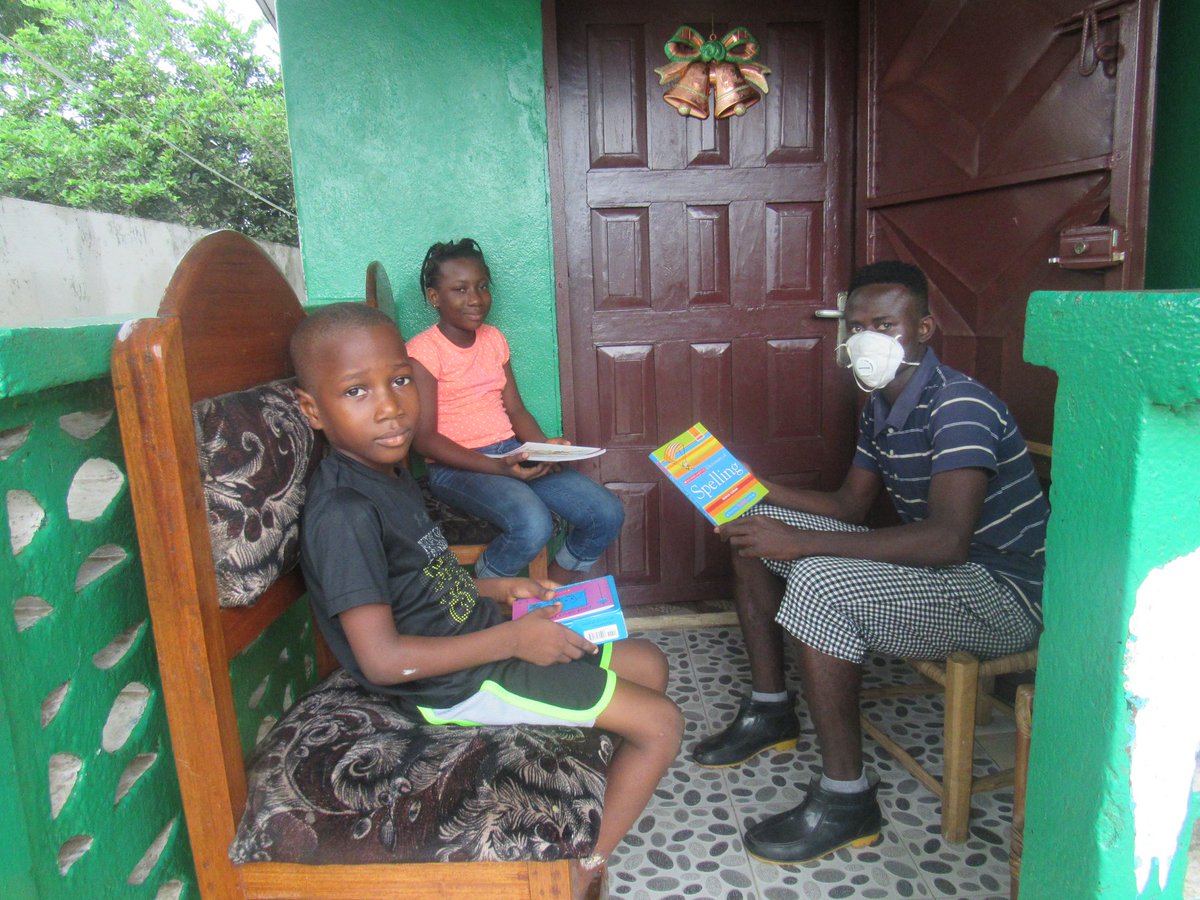 To stop #COVID19 from spreading, it is important to avoid crowdedness. That is why we read together in small groups through Mineke Foundations Mobile learning! #Liberia