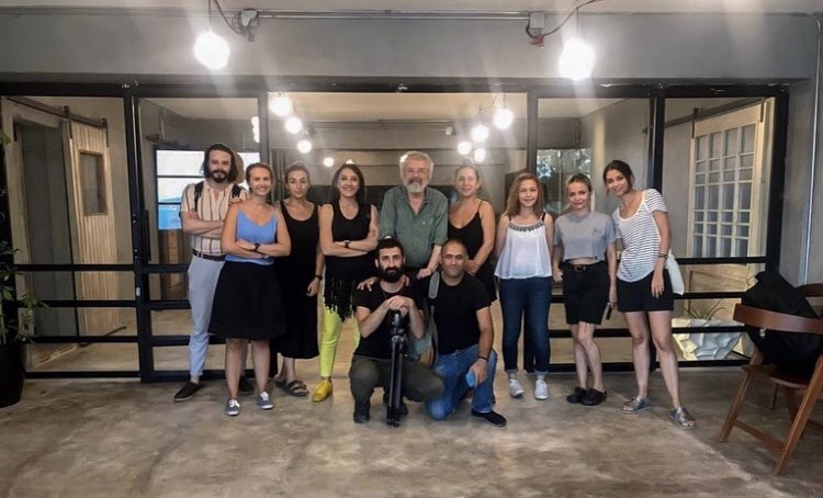 famelogacademy's tweet photo. Sevgili eğitmenimiz Mustafa Ziya Ülkenciler ile Uygulamalı Sanat Yönetmenliği Okulu’muzun ilk mezunları 🎨🎬 
⁣
Yeni dönem “Uygulamalı Sanat Yönetmenliği Okulu” ile ilgili detaylı bilgi ve kayıt için⁣⁣👇🏻

📞 0542 301 3263⁣⁣⁣
📩 academy@famelog.com⁣⁣
⠀⠀⁣ https://t.co/xzZfIa8VfZ