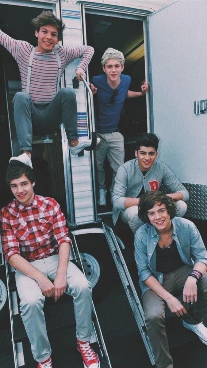 parisjewell2's tweet photo. #10YearsfOneDirection #onedirection #1D #10YearsOf1D #wallpapers #onedirectionwallpaper fetus one d🥺 https://t.co/12262iLRPu