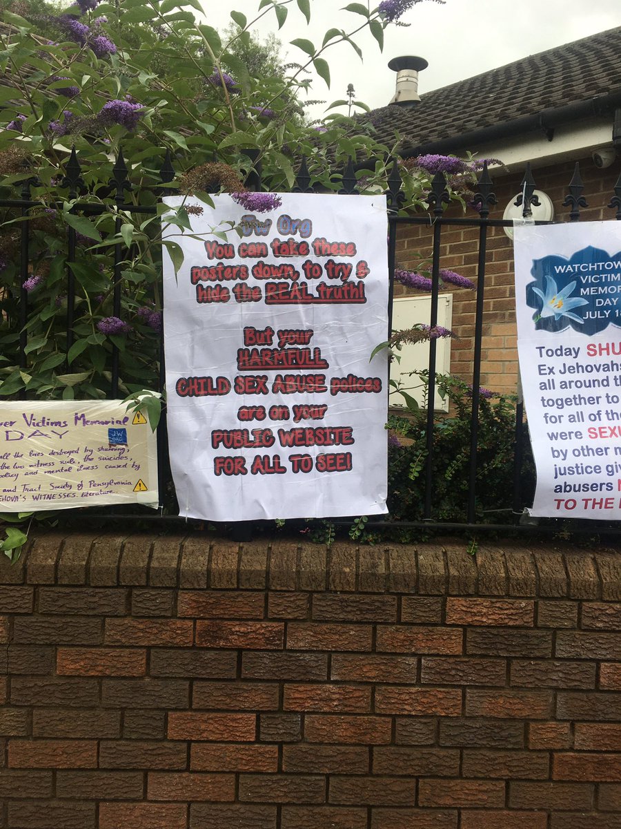 ShaltNotRepent's tweet photo. #WatchtowerVictimsMemorialDay
Local #KingdomHall
#TwoWitmessRule #jehovahswitness #WatchtowerVictims #ChildSexAbuse #ChildAbuseCoverUp #ChildAbuse #suicide #raped #ChildRape #TwoWitnessRule #jehovahswitness #apostate #shunned #shunning #ShunningKills #WBTS https://t.co/Xwrm98CKjm