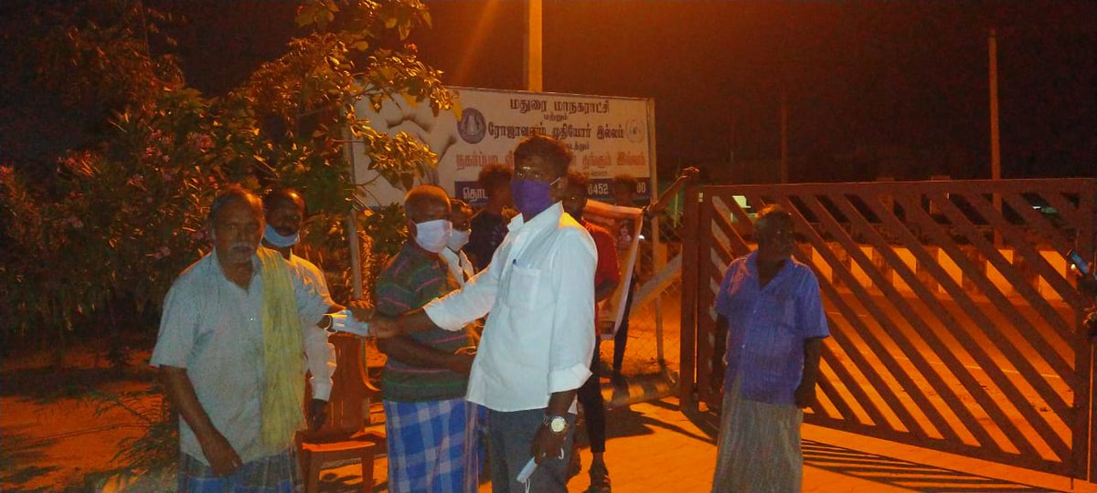 Dulquer_TNFC's tweet photo. Madurai team giving food donation for @dulQuer birthday #HappyBirthdayDULQUER https://t.co/ySK6wKN8sS