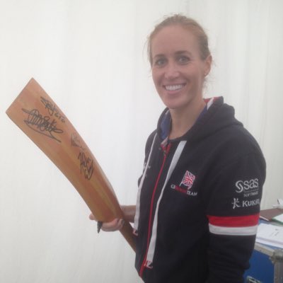 charityoars's tweet photo. #NewProfilePic the absolutely superb @Helenglovergb kindly supporting our #Thrombosis awareness campaign @charityoars and @RBRactive #DVTprevention #WorkSafe #LiveSafe #TravelSafe #FlySafe https://t.co/qKQ3McEst2