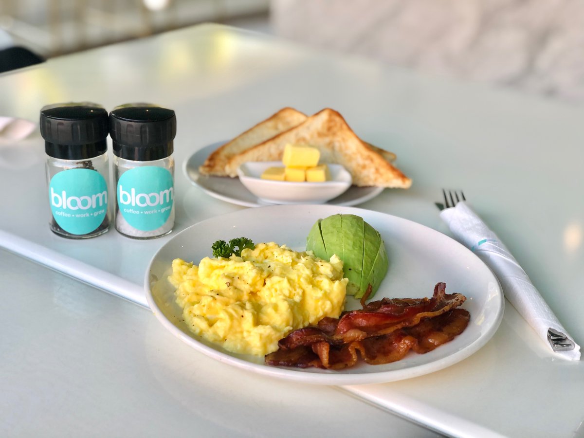 BloomCoffeeZA's tweet photo. One of the better ways to start the day - the classic Bloom breakfast with a side of avo 🍳🥓🥑 #BloomCoffeeZA #CoffeeWorkGrow https://t.co/IsBgV2a1VJ
