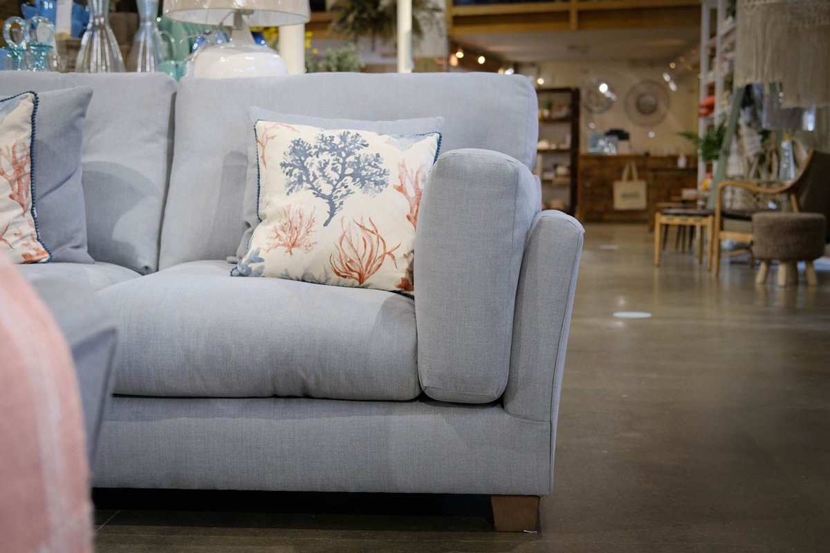 SnapeMaltings's tweet photo. The Coco Sofa looking gorgeous in House & Garden.
Made in the UK and delivery available.
#snapemaltings #snapestyle #shoplocal #cocosofa https://t.co/rp0d4wIgbj