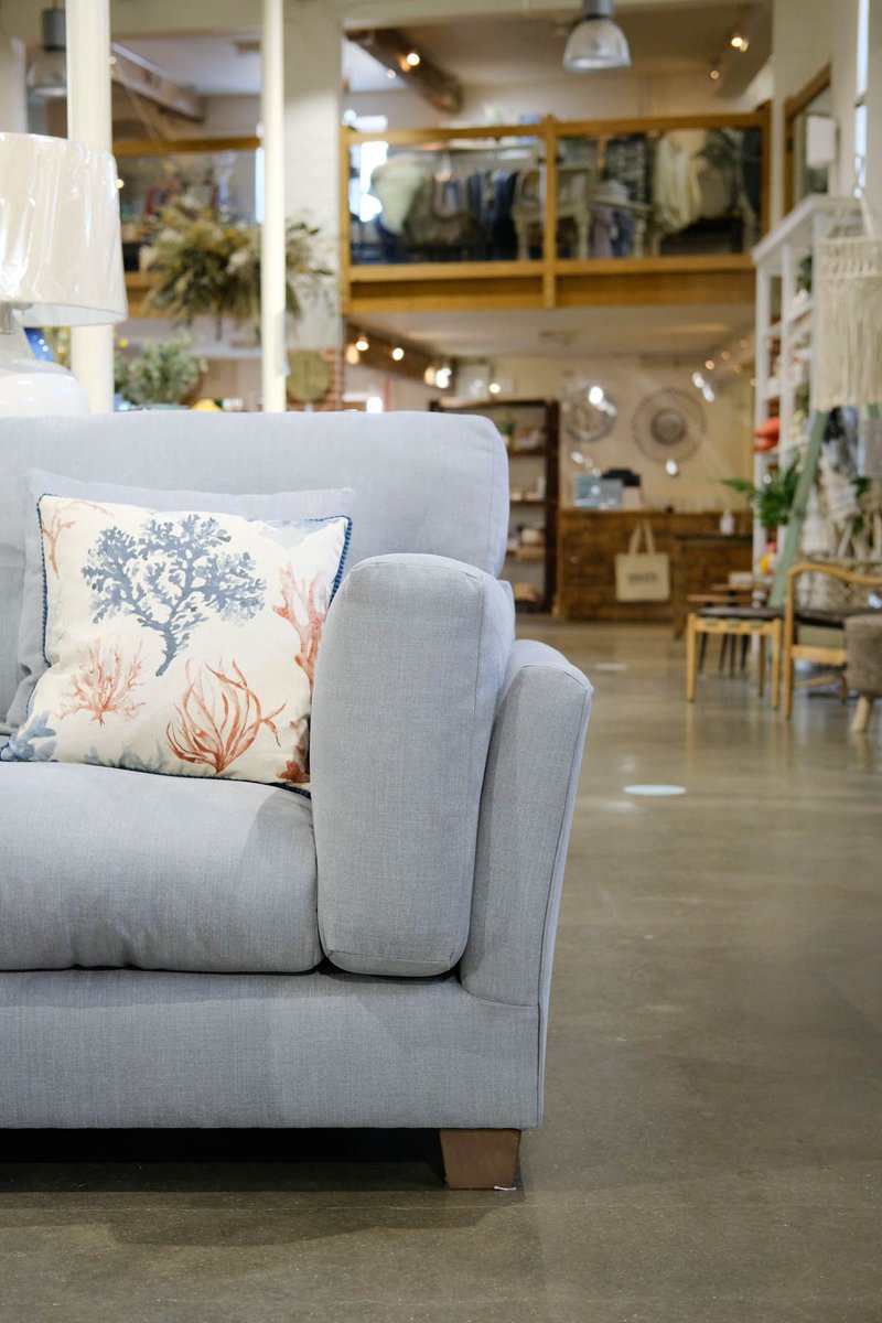 SnapeMaltings's tweet photo. The Coco Sofa looking gorgeous in House & Garden.
Made in the UK and delivery available.
#snapemaltings #snapestyle #shoplocal #cocosofa https://t.co/rp0d4wIgbj