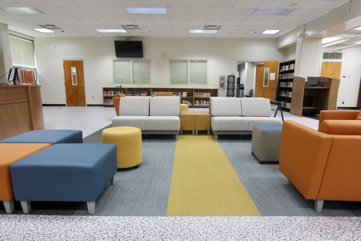 Science Hill’s (@SHHS_JCS) library received a renovation over the summer, transforming the space into a modern media center. Click the link to learn more...

jcschools.org/index.php?opti…