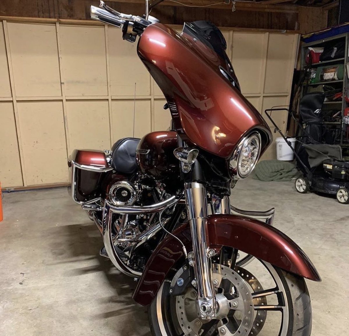 factory_47's tweet photo. The complete
๐ฅFactory 47๐ฅ setup.
@ramirez_mijo ๐ฅAssault๐ฅ handlebars
๐ฅShield๐ฅ front crash bar
๐ฅAnarchy๐ฅ fear crash bar
#harleydavidson #streetglide #streeglidenation #steetglidespecial #electraglide #harleynation #assaultbars #shieldcrashbars #anarchybagguards #factory47 https://t.co/Qr8lTpFeNY