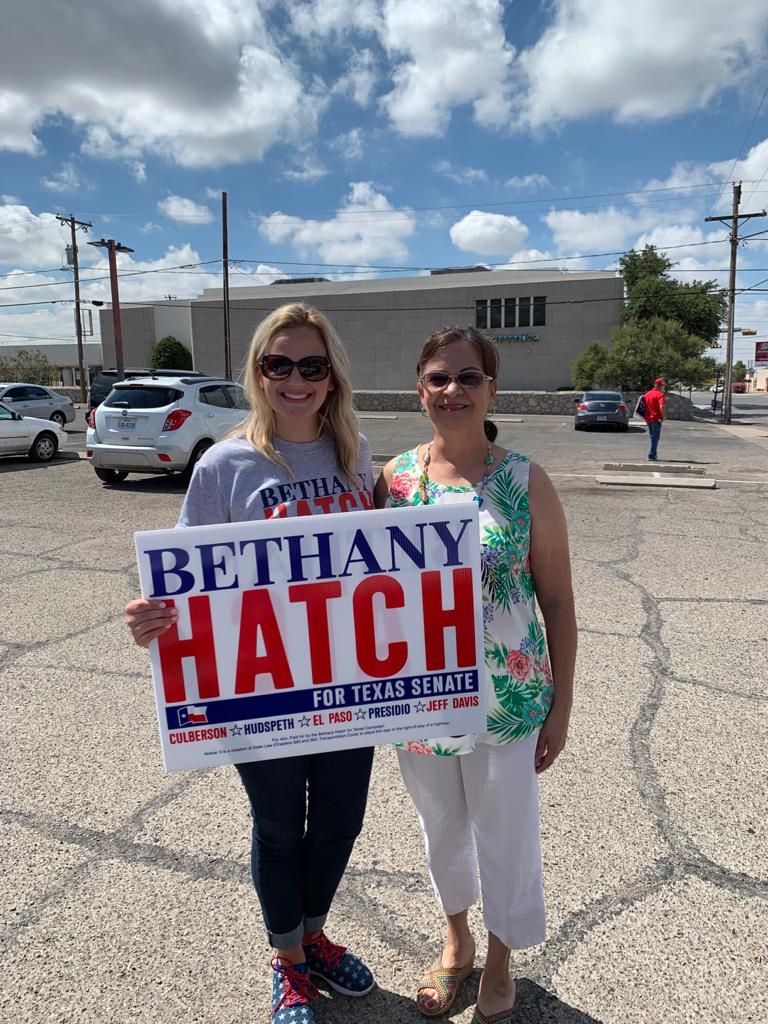 ElPasoRLC's tweet photo. Just downhill from the beautiful #Trostdesigned #LorettoAcademy we had a great time Saturday morning assembling @HatchForTexas signs.  It was great to see everyone who came out! Send us a message if you would like a free sign! #Sd29race #ElPasoPolitics #KeepTexasFree https://t.co/ExvVjwJDM6