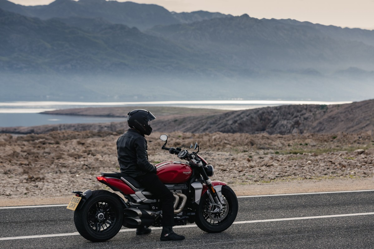 OfficialTriumph's tweet photo. The ultimate high performance muscle roadster.

#ForTheRide #OfficialTriumph #Rocket3 https://t.co/eJ50JJoAKX