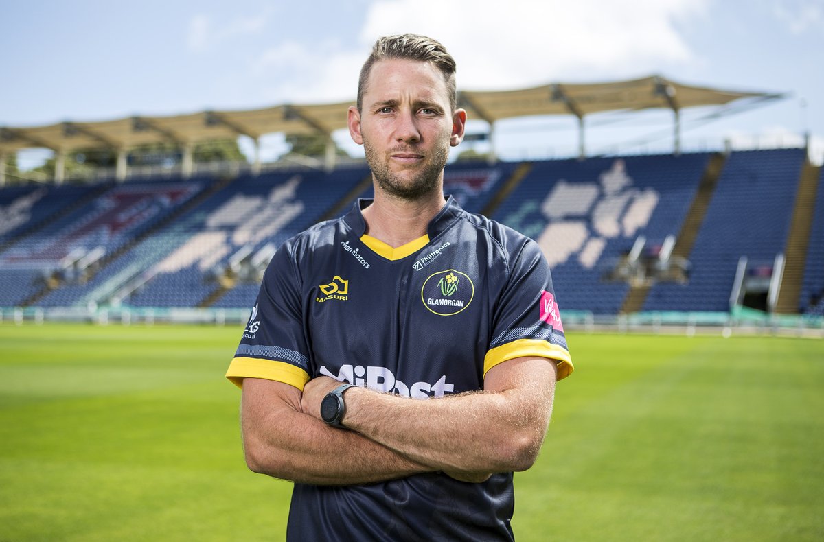 GlamCricket's tweet photo. ICYMI 👀

Last Monday we launched our new @VitalityBlast kit 👕

Designed by @MasuriOfficial with a subtle hint of 🔥

Buy here 👉 https://t.co/Yat76bMcVm

#GoGlam 🏏 https://t.co/9tJd4nfFAi