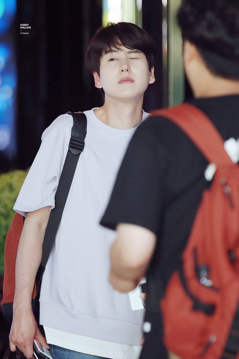 heebunim's tweet photo. don’t you just love it when kyuhyun winks whenever he’s sleepy 🥺

#규현아_사랑해 #WeLoveYouKyuhyun https://t.co/EVvST8qfwC