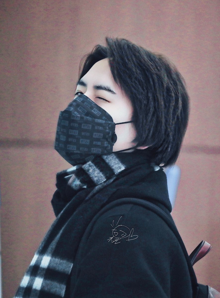 heebunim's tweet photo. don’t you just love it when kyuhyun winks whenever he’s sleepy 🥺

#규현아_사랑해 #WeLoveYouKyuhyun https://t.co/EVvST8qfwC