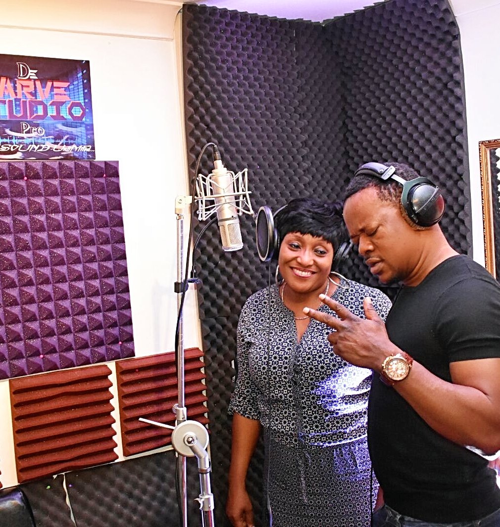 Joyfulpraise17's tweet photo. Behind the scene of ERUJEJE brand new single by UK Based gospel Minister Joyful Praise Ft Lanre Teriba Atorise
#erujeje #Joyfulpraise #lanreteriba #Atorise #trending #gospelsong #musiclover #nigeriamusic
@7gospeltracks @praisecampers @ruthiemo2 @AStepFWD @LanreTeriba https://t.co/6YuEnI8b1b