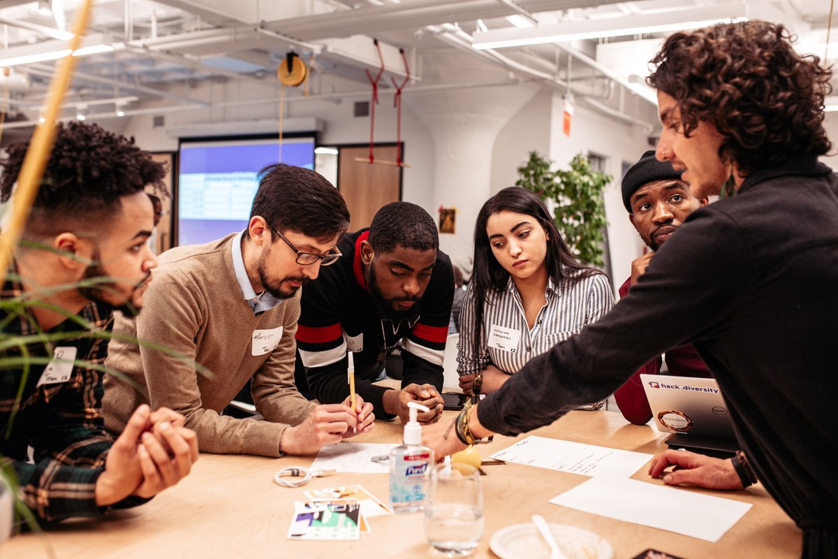Our 2021 Cohort application for EARLY DECISION closes in just 2 weeks on Aug. 10, 2020! Don't miss out on securing your spot early in Hack.Diversity's 2021 Cohort. Apply TODAY: bit.ly/hack2021!