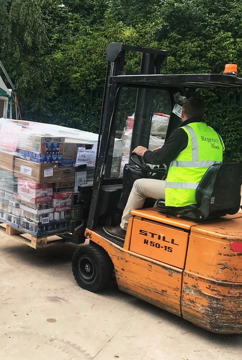 REACT_Volunteer's tweet photo. A big thank you to @regencywinesuk who have been helping us at Exeter Food distribution ECP with their forklift 

They have offloaded 30 tonnes of food from @FareShareSW allowing us to quickly redistribute to local charities  to alleviate food poverty. 

#FoodPoverty #OpREACT https://t.co/BkUnGtgzE7
