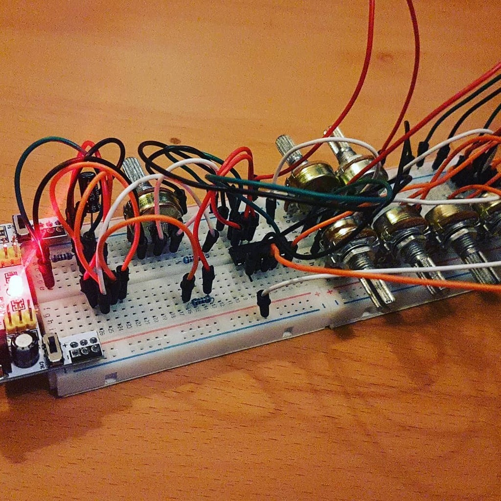 matthewgreasley's tweet photo. My Atari Punk Console has a friend... #ataripunkconsole #sequencer #baby6 #diysynthesizers https://t.co/kS9nRhSDUu https://t.co/VsUYB3gIeb