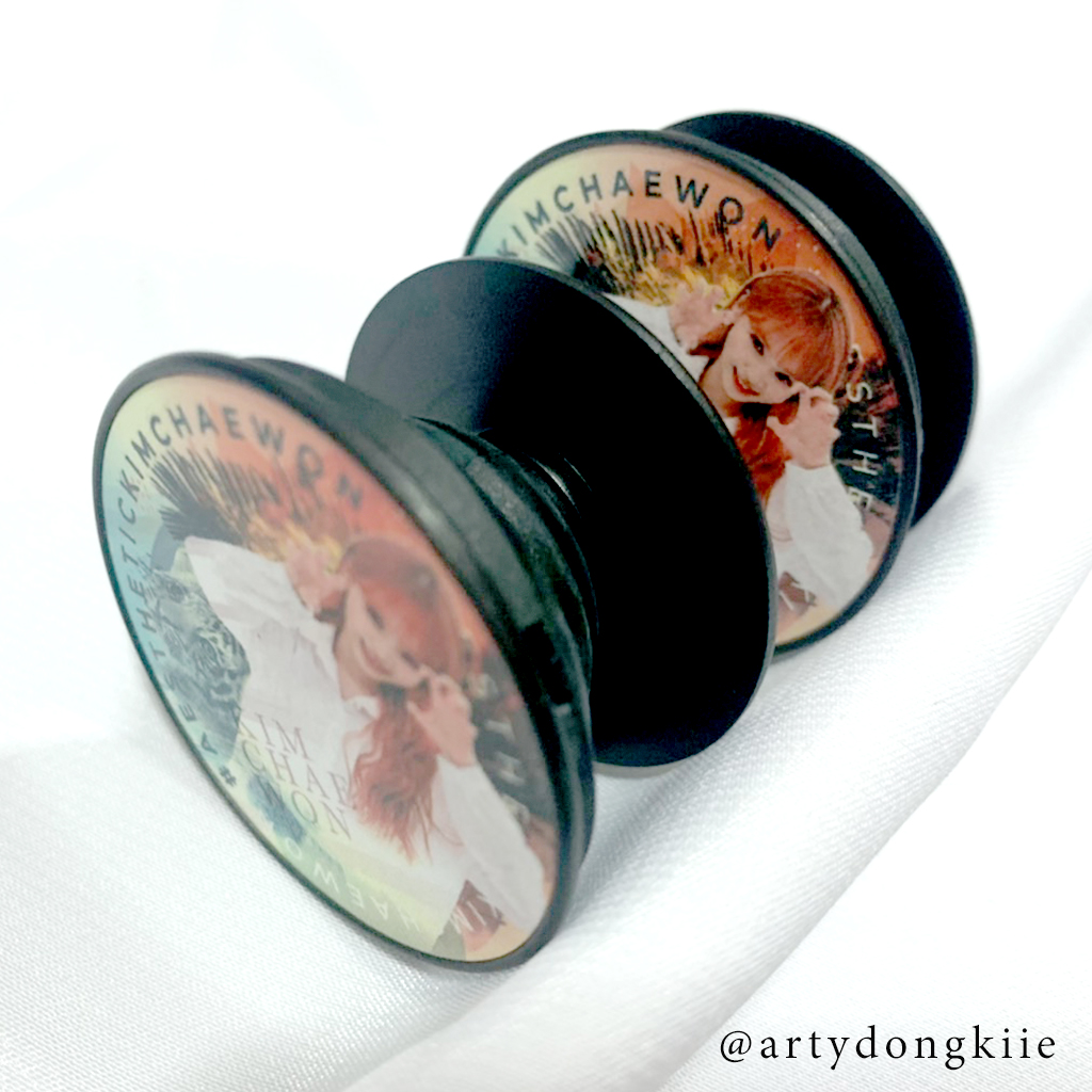 ARTYDONGKiiE's tweet photo. GIVE AWAY : POPSOCKET 20 ea 
#deartheAngelicCHAEWONDAY #aesthetickimchaewonday
ทำสวยมากค่ะเริ่ดๆ ขอบค��ณนะคะ ไปอุดหนุนสั่งทำได้นะคะ เค้ารับทำหลายอย่างค่ะ 😍 @VichiiP https://t.co/ZGU6YxtuBY