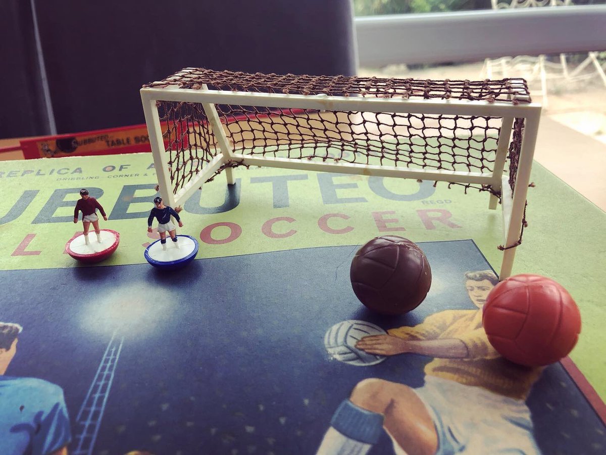 SubbuteoBrummie's tweet photo. Complete 1965 Subbuteo ‘Continental’ Club Edition. I love everything about this set 😍 #subbuteo #subbuteoold #classicsubbuteo #subbuteostadium #subbuteotable #subbuteopitch #subbuteobox #vintage #retro #toys #vintagetoys #retrotoys #boardgames #1960s #60s #60sfootball https://t.co/1NQ1Odfx3Y