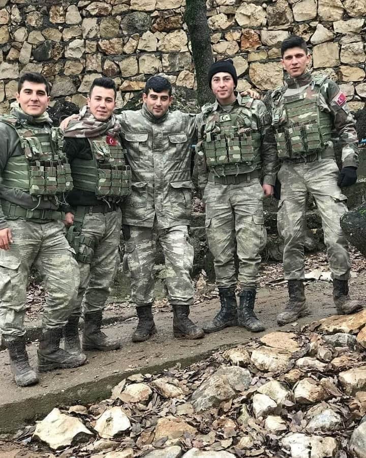 in_adalet's tweet photo. @TC_alasehir @abdullahucgun33 @manisavaliligi @TSKGnkur @tcsavunma @in_adalet @in_adalet #Aminn ' Son Dakika: Mersin'de askerleri Taşıyan otobüs devrildi: 5 asker şehit oldu, 10 Asker yaralandıSon dakika: Mersin Valiliği, Mut İlçesinde askerleri taşıyan otobüsün devrilmesi Sonucu 5 askerin şehit olduğunu, otobüs Şoförünün hayatını kaybettiğini, https://t.co/4MetHnmkyF
